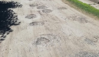 Mnogo udarnih rupa, otežana vožnja (Željezničko naselje)