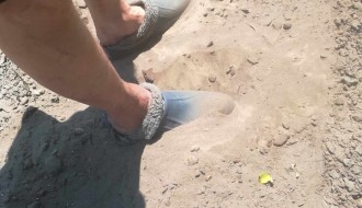 Pesak u Ulici Jelene Ćetković otežava kretanje stanovnika