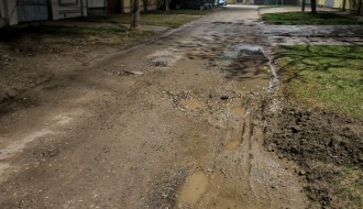 Potrebno asfaltiranje u uilici Gregora Kreka