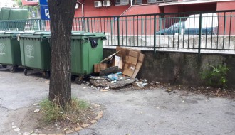 Divlja parking deponija u centru III