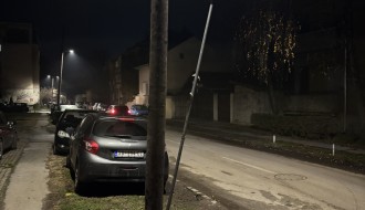 Visi el. instalacija sa bandere - Sonje Marinkovic između broja 1 i 3