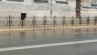 Poplava u novoizgrađenoj ulici Maksima Gorkog posle 20-minutne kiše