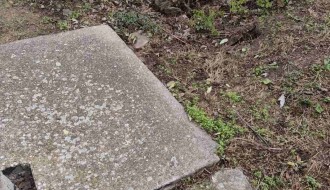 Žačepljena kanalizacija pored parka na Prozivci