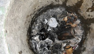 Vreća bez dna u stvarnom svetu - kanta za otpatke kod Gimnazije