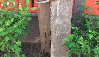 Nagnuti električni stub u Brionskoj ulici