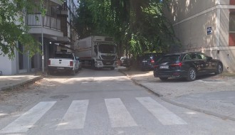 Neprohodna ulica Braće Jugović