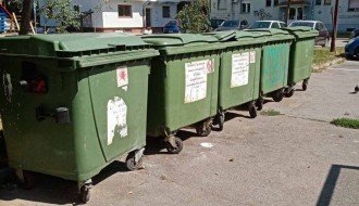 Smeće kod igrališta u Tokiju