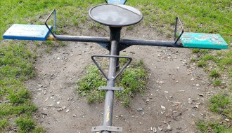 Održavanje dečjeg igrališta u Zetskoj ulici