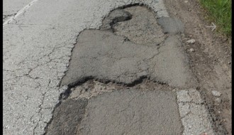 Bikovački put pun rupa - da li će nadležni da reaguju?