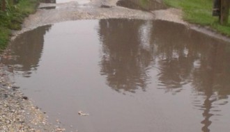 Rupe na putu u Koparskoj