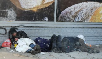 Ponovno okupljanje beskućnika u strogom centru Palića