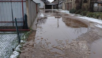 Ulica Skendera Kulenovića neprohodna posle prvog snega