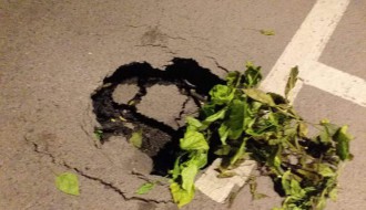 Opasna rupa na putu na Trgu žrtava fašizma