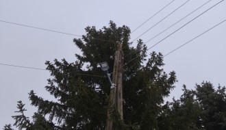 Trula bandera u ulici Starine Novaka 54a u Aleksandrovu