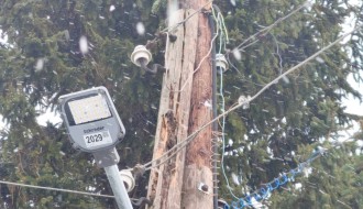 Trula bandera u ulici Starine Novaka 54a u Aleksandrovu