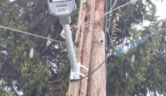 Trula bandera u ulici Starine Novaka 54a u Aleksandrovu