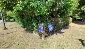 Tabla sa nazivom ulice Nikole Tesle na Paliću