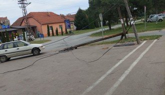 Srušena bandera pošte / kablovske