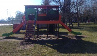 Pohabano igralište u Novom Žedniku