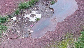 Pohabano igralište u Novom Žedniku