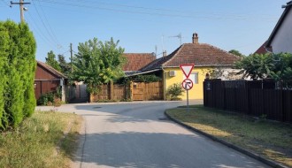 Nasilnička vožnja kroz usku ulicu (Avalska i 360. Nova)