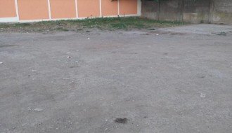 Deponija pored buvljaka i stadiona Bačke