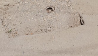 Rupa na uglu ulica Palmine i Bratstva Jedinstva