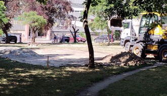 Igralište na Radijalcu na poljani između zgrada