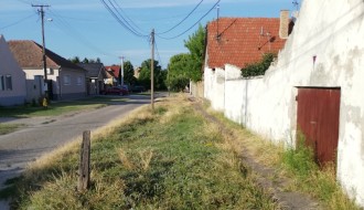 Zapuštena javna površina u Ulici Marije Bursać