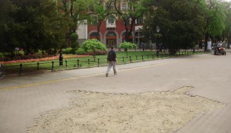 Spomenik ni na nebu ni na zemlji!?