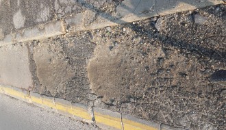 Rupe na biciklističkoj stazi na Majšanskom mostu