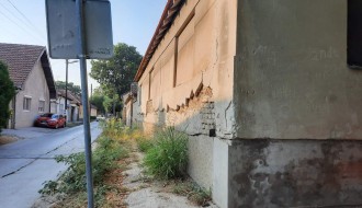 Komunalni nered na uglu Gundulićeve  i ulice Ruđera Boškovića