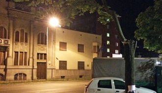 Problem sa parking mestom u centru (grane padaju)