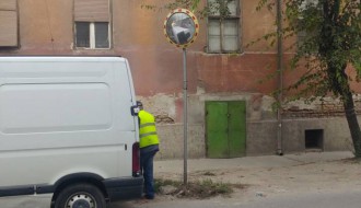 Saobraćajno, ali i ogledalo očiglednog nemara (Ul. Braće Majer)