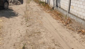 Zidarska ulica - ne može se proći autom ili biciklom (problem sa peskom)