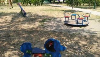 Oštećene sprave na igralištu u Dudovoj šumi