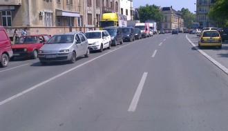 Farbanje pešackih prelaza u toku dana kada je najveća guzva