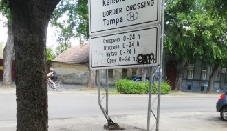Oštećen saobraćajni znak na Somborskom putu