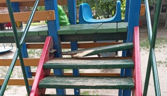 Polomljeno gazište na toboganu u Kertvarošu