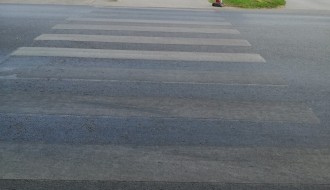 Izbledeli pešački prelazi na Somborskom putu