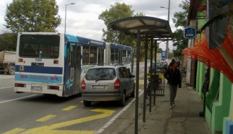 Bus-stajališta ili parkirališta?