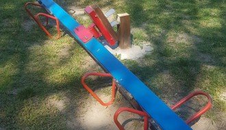 Uništeno dečje igralište u Dudovoj šumi