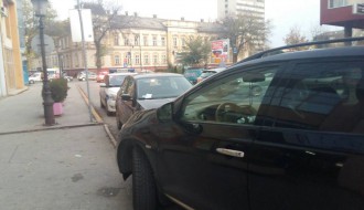 Divlja parking deponija u centru II
