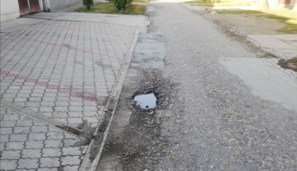 Udarna rupa u ulici Marije Bursać