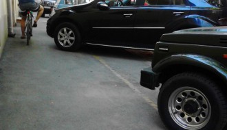 Odnošenje vozila ispred kućne adrese