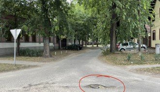 Oštećenja puta na uglu Bartola Kašića i Ruđera Boškovića