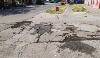 Udarne rupe u Ulici Branka Radičevića