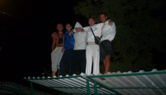 Uništavanje dečijeg igrališta na Makovoj sedmici