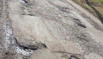 Rupe na putu u Bajmoku