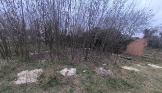 Divlja deponija pored igrališta u Aleksandrovu